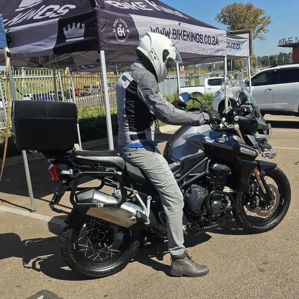 Photo by Jean Claude Murphy: Starting to miss the saddle.