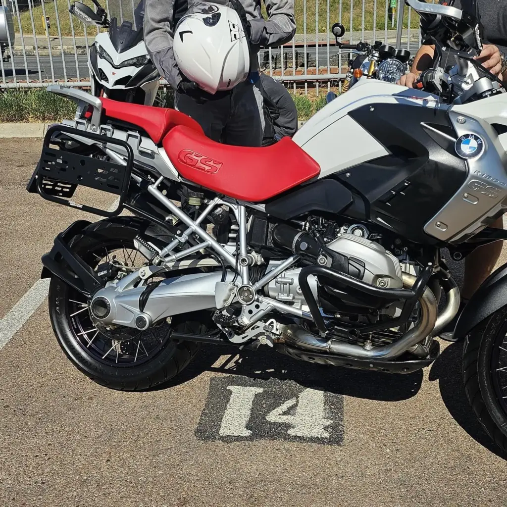 Photo by Jean Claude Murphy: Starting to miss the saddle.