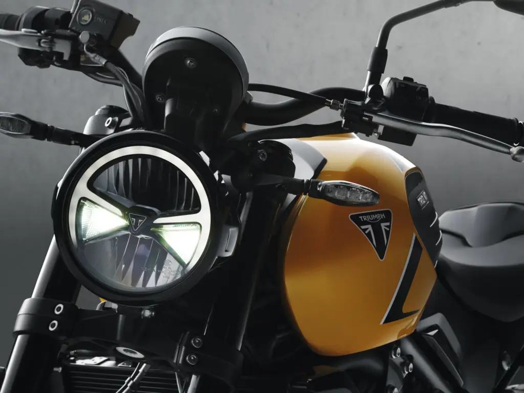 The new LED headlight with daytime running light on the 2026 Triumph Trident 660